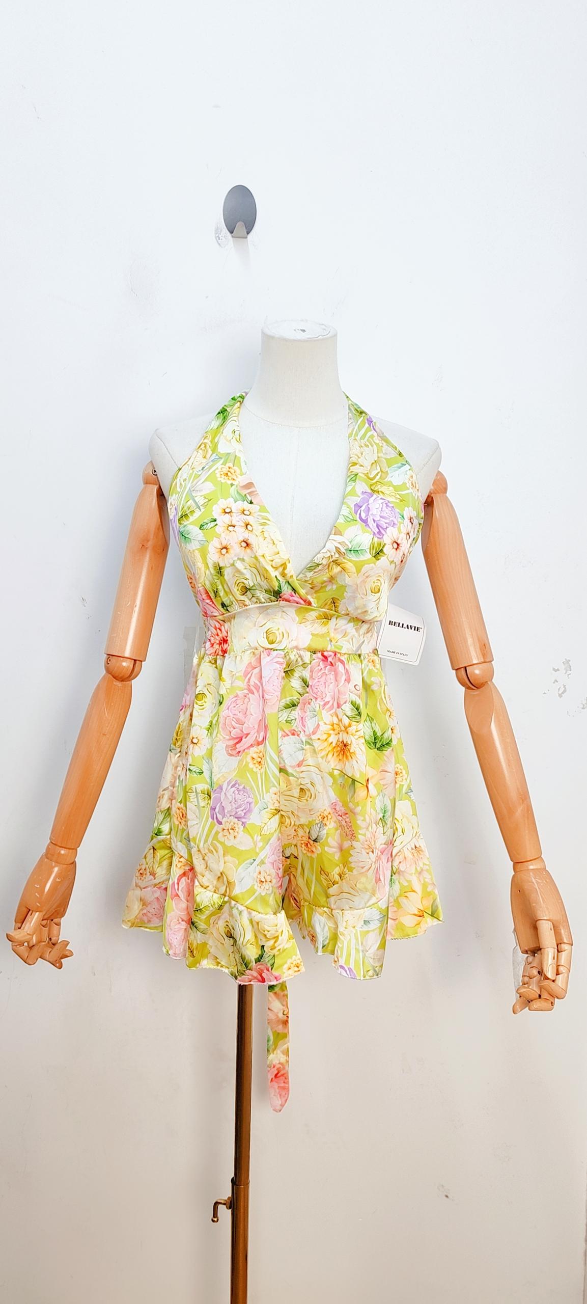 Robe Courte Fleurie Élisa  – Dos Nu & Ceinture